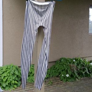 Black and white vertical striped leggings